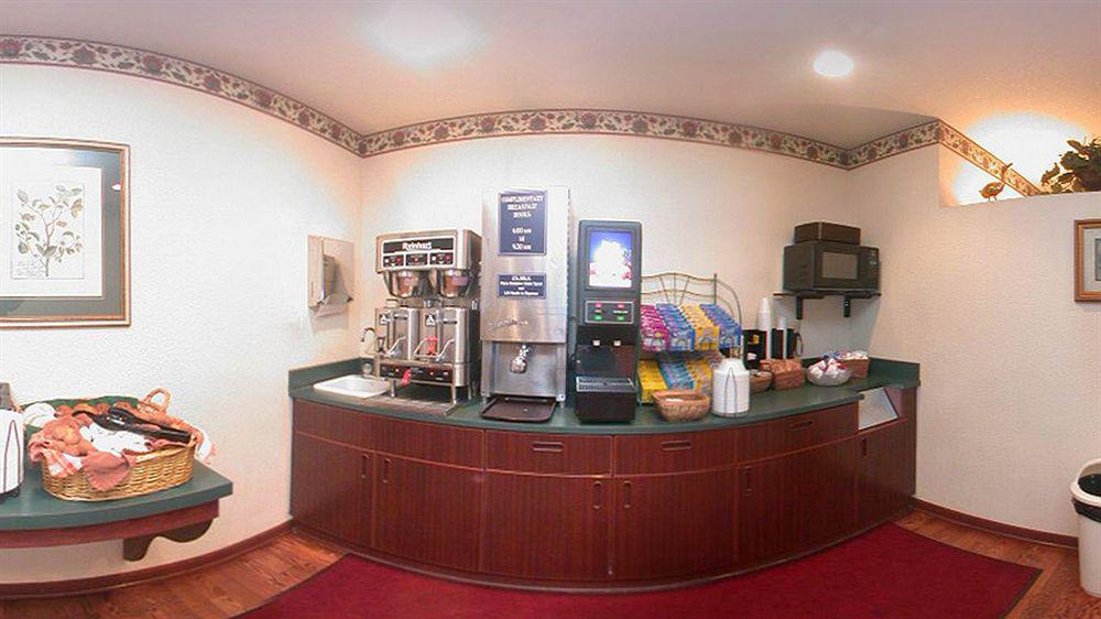 Microtel Inn & Suites By Wyndham Green Bay Exterior foto
